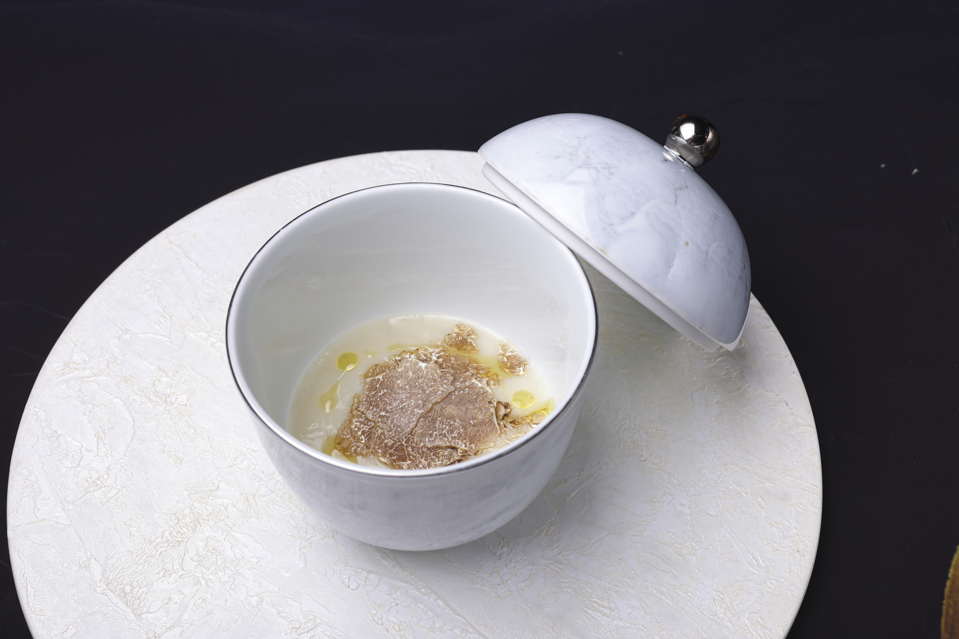 牡蠣白トリュフ